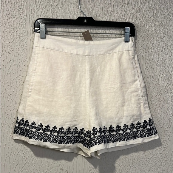 J. Crew Cream with Navy embroidery linen high waisted shorts size 2 - Picture 7 of 14